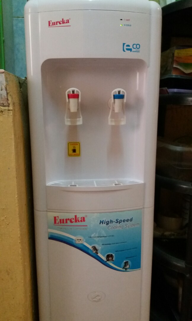 Eureka top water dispenser