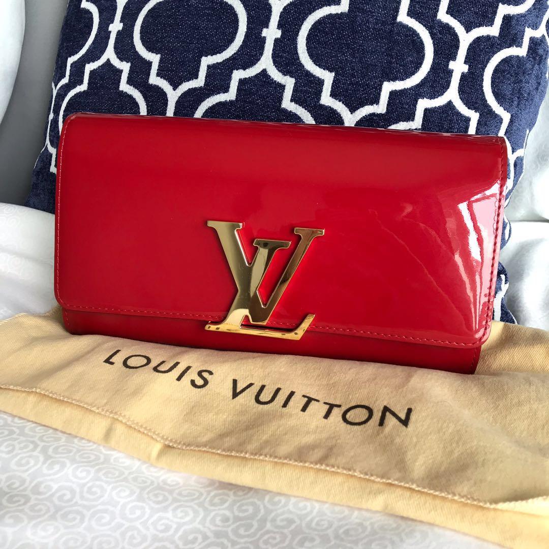 LOUIS VUITTON Vernis Leather Louise Clutch Bag