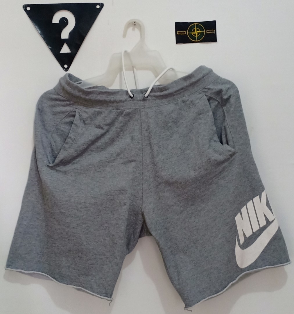 nike alumni shorts grey