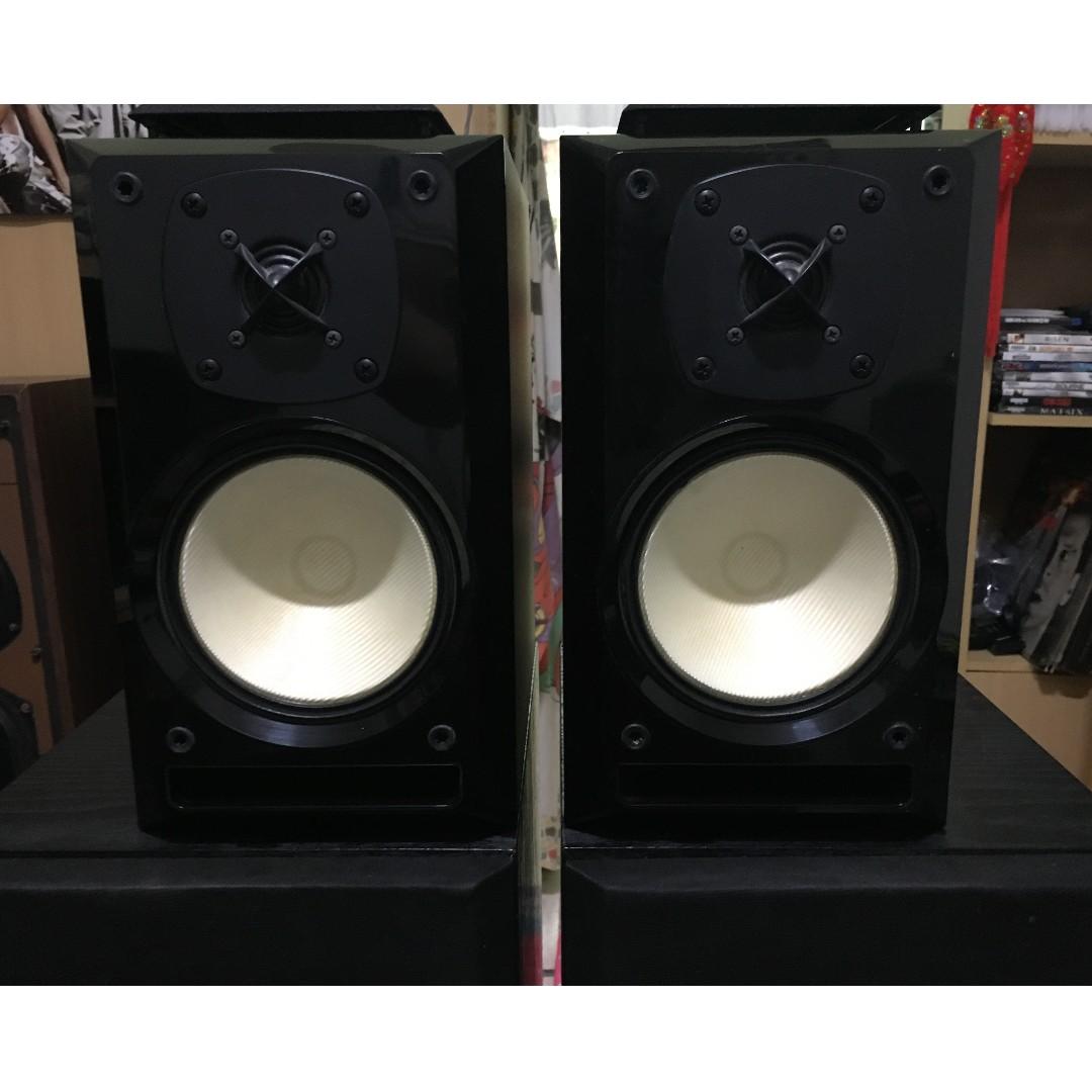 Onkyo D 325 High End Piano Gloss Finished Bookshelf Speakers On