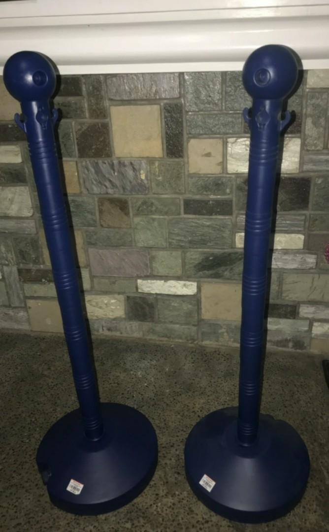 Plastic Barrier Fillable With Sand Or Water On Carou