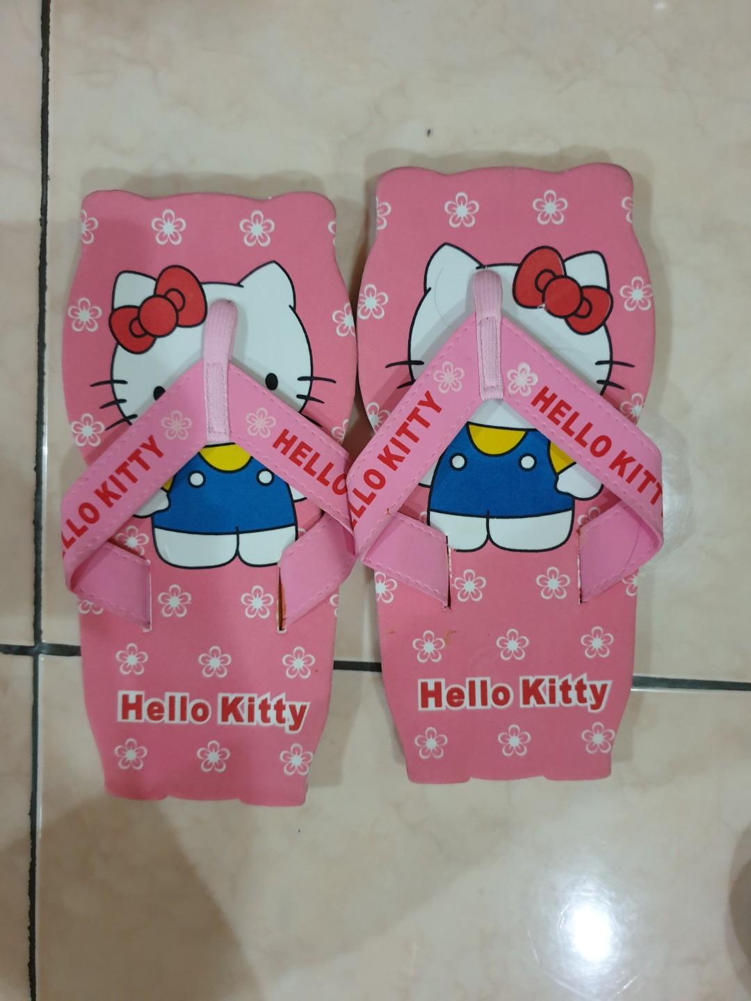 Sandal hello kitty cepatlaku