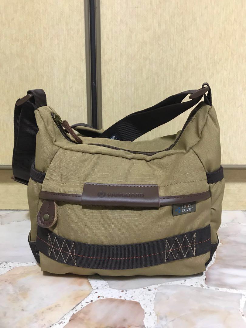 Vanguard havana 21 camera bag top