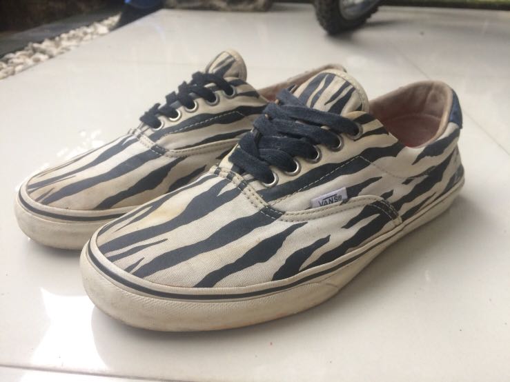 vans x supreme zebra