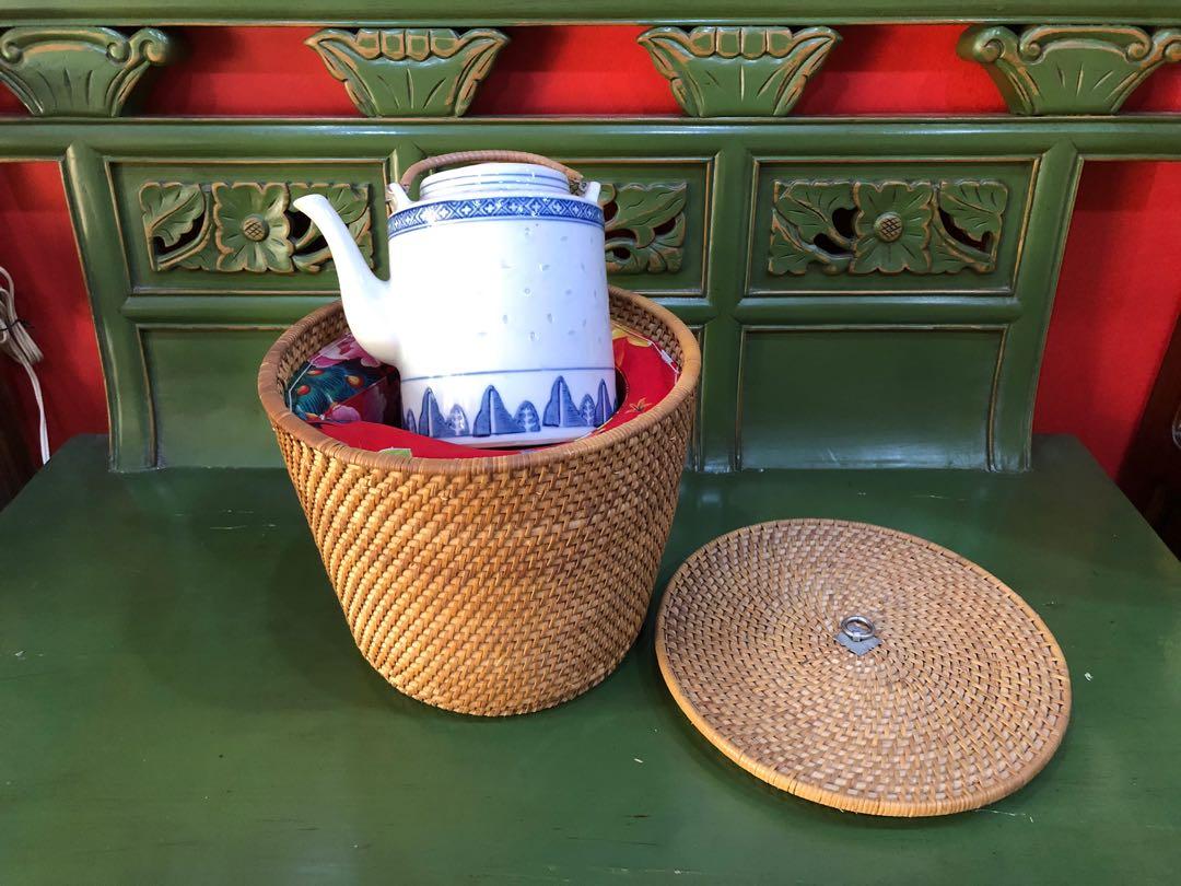 Vintage Rattan Teapot Warmer Basket with Rice Grain Teapot, Furniture