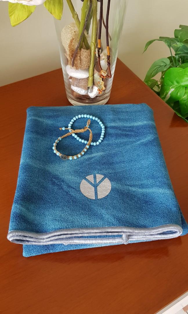 Yogitoes Skidless Mat Towel By Manduka Sports Weights Gym