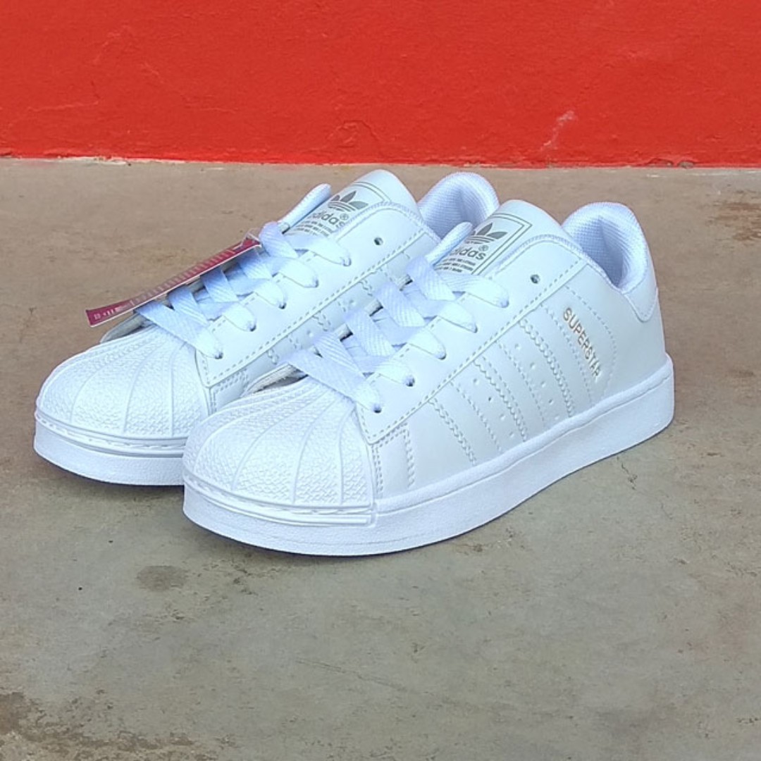 all white adidas womens sneakers