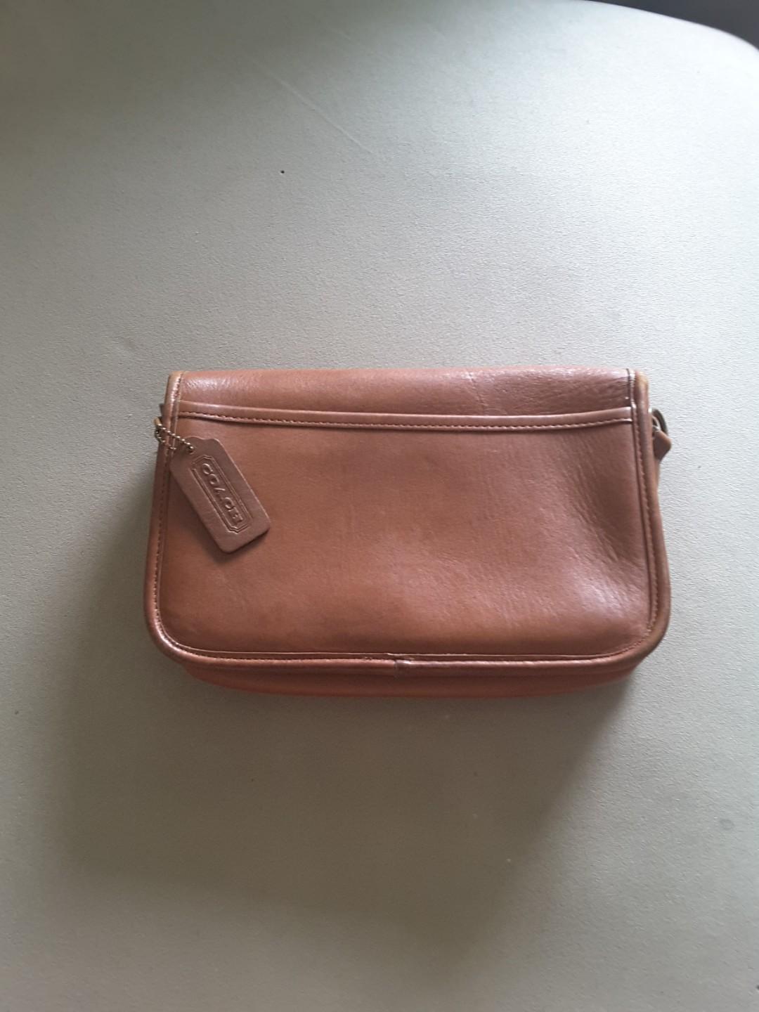 Beg tangan jenama coach shop