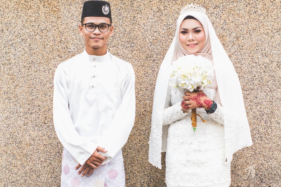 Baju Akad Nikah Offwhite Women S Fashion Bridal Wear On Carousell