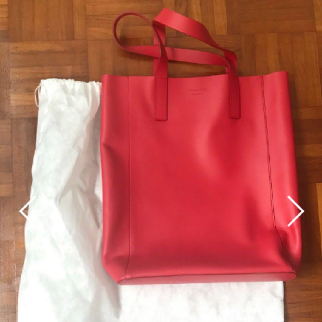 BRAND NEW EVERLANE Day Magazine Tote in Red Leather Women s Fashion Bags Wallets Tote Bags on Carousell