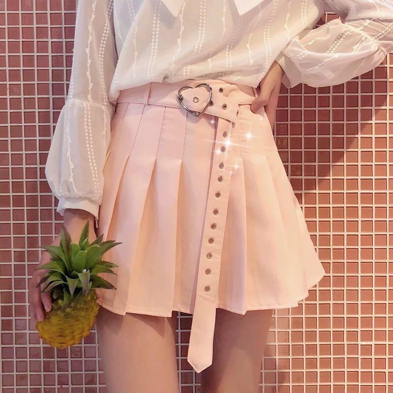 High waisted pink skirt