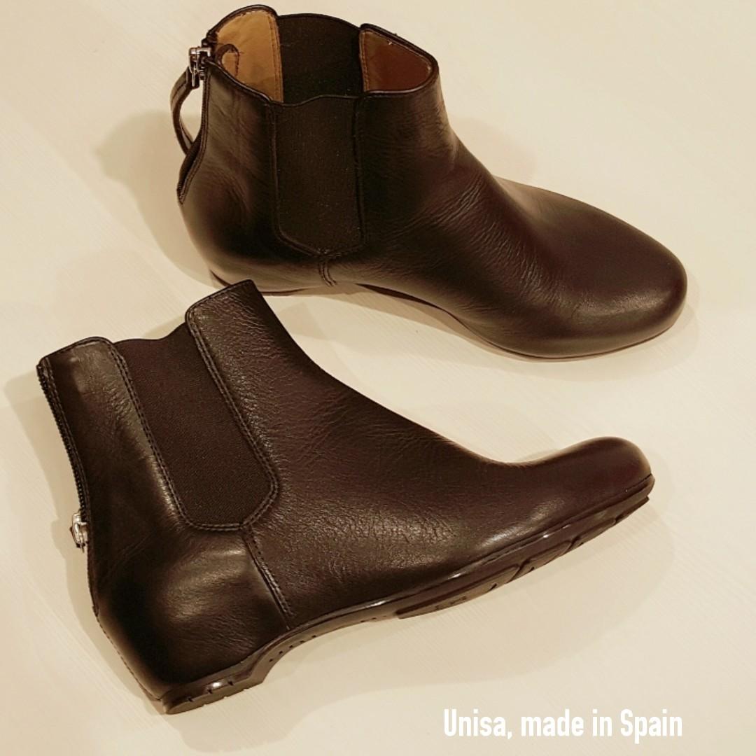 unisa boots