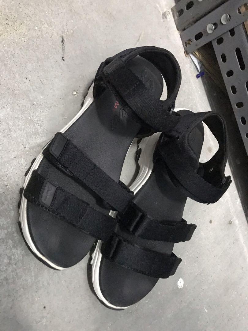 skechers d lite sandals
