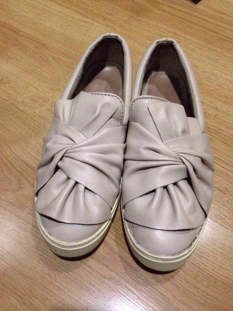 Slip on stradivarius on sale