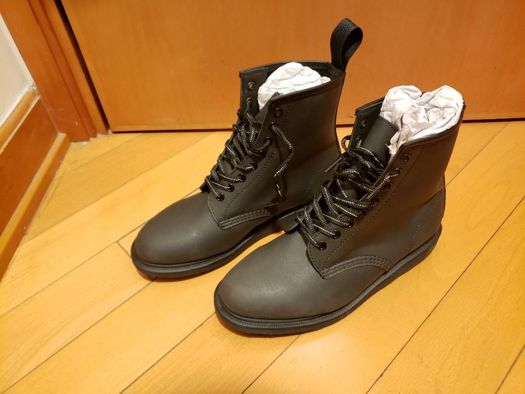 dr martens whiton