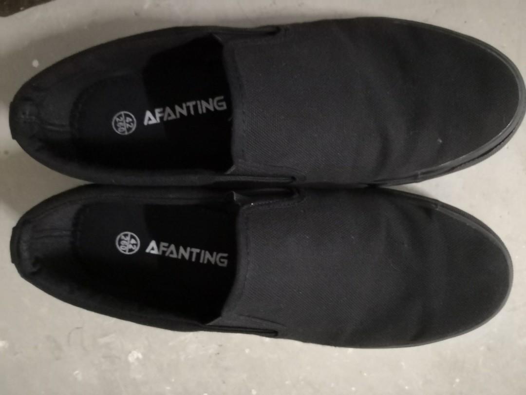 plain black formal shoes