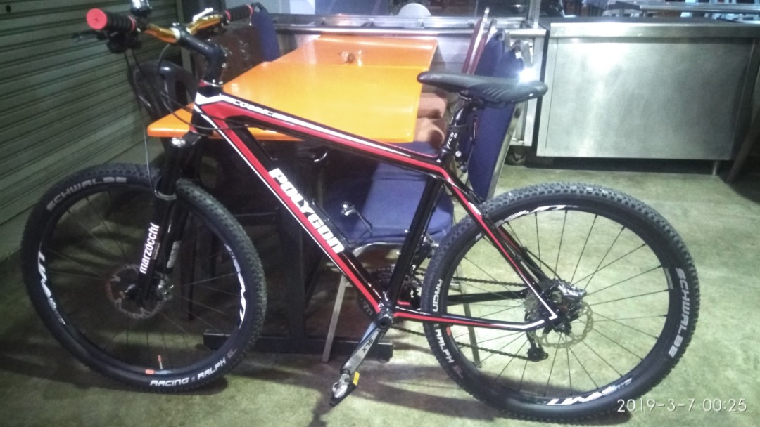 polygon cozmic carbon