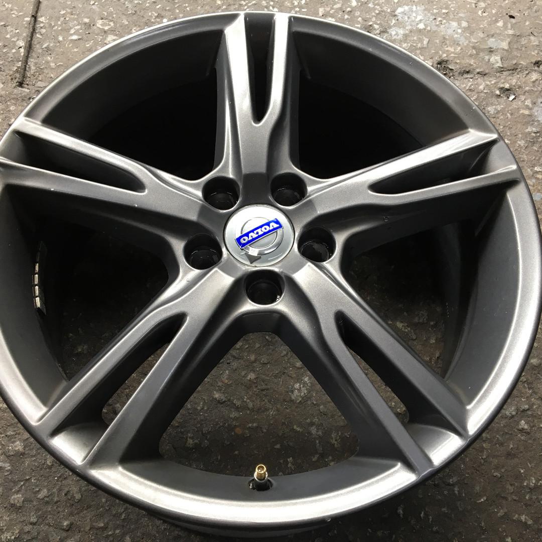 PreOwned Original 18" Volvo Sports Rim fits 40 s60 s80, Car
