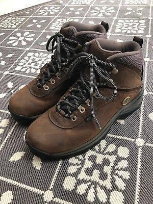 Sepatu Gunung Wanita Timberland Waterproof