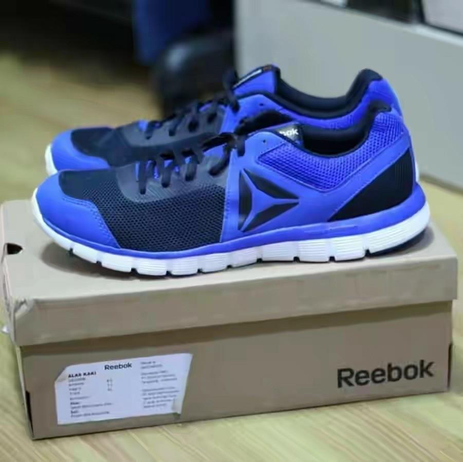 reebok astro runner