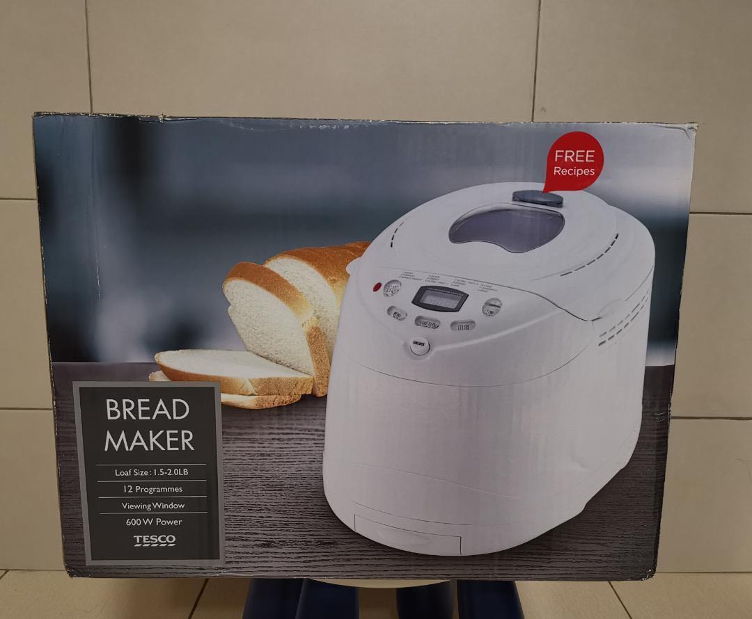 TESCO bread maker (Category: Breadmakers) located in Petaling Jaya. Submitted by hbprelove (Listing ID 217962100, Image 1). Description: item condition : 10/10 (never use) item color : white **price is negotiable😉👌🏻.