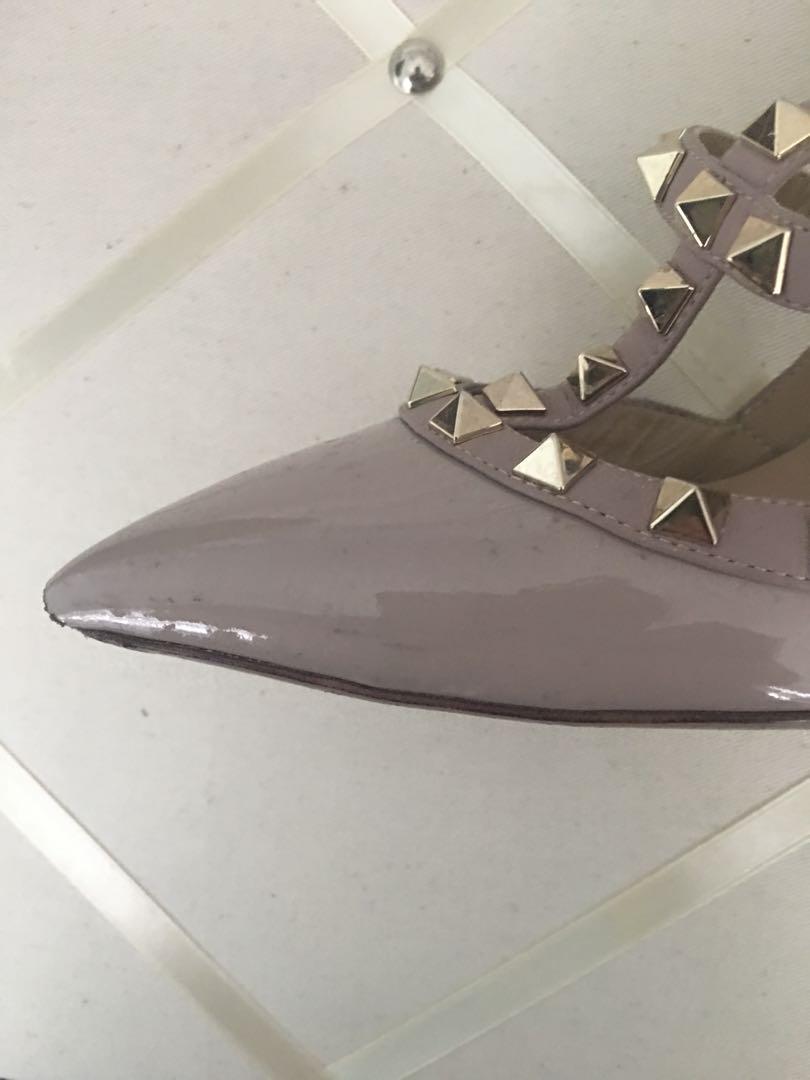 Valentino rockstud sales damaged