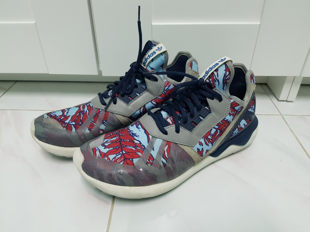 Adidas originals store tubular camo