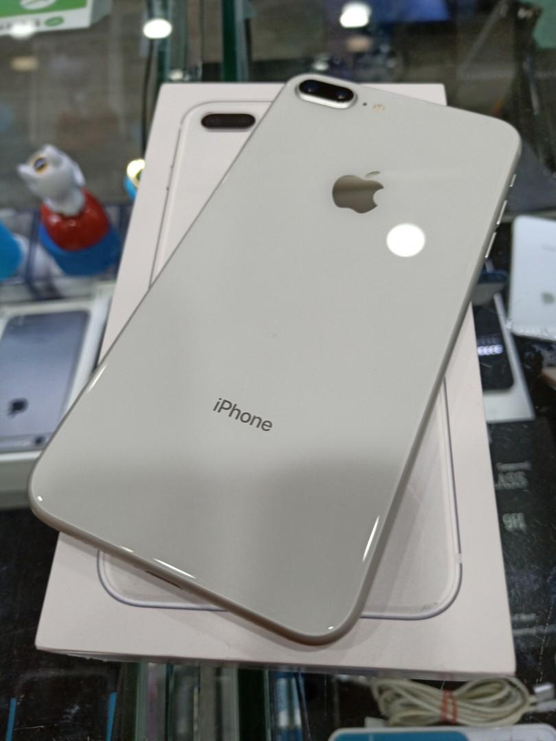 出售sell 中古iphone 8 Plus 64g 銀 手機平板 蘋果apple在旋轉拍賣