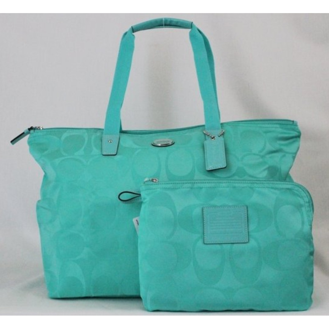 Coach large weekender 2025 bag