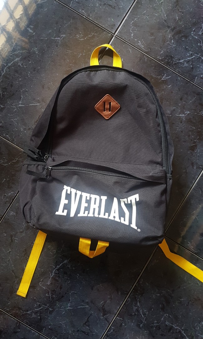 Everlast Backpack, Women's Fashion, Bags & Wallets, Backpacks on Carousell