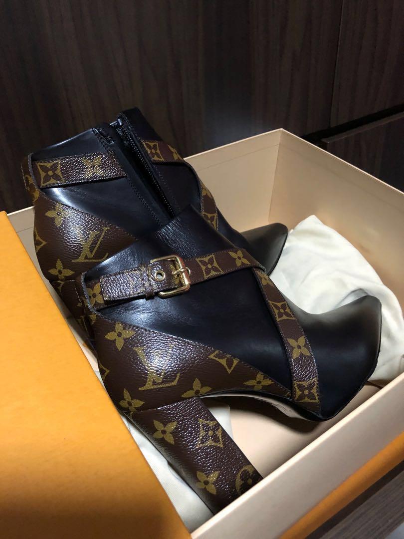 Louis Vuitton, Shoes, Noir Matchmake Ankle Boots