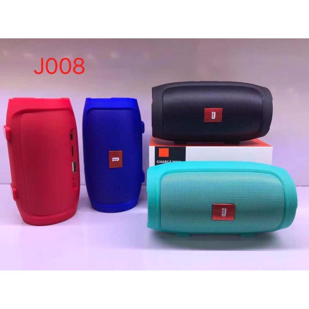 Portable Mini Bluetooth Speaker (Category: Soundbars, Speakers & Amplifiers) located in Taguig. Submitted by closetcompany (Listing ID 218310936, Image 1). Description: * E3Mini Portable Bluetooth Speaker * Cylindrical Shape * Rubberized Outer Skin * Wireless bluetooth streaming * Passive Radiators.