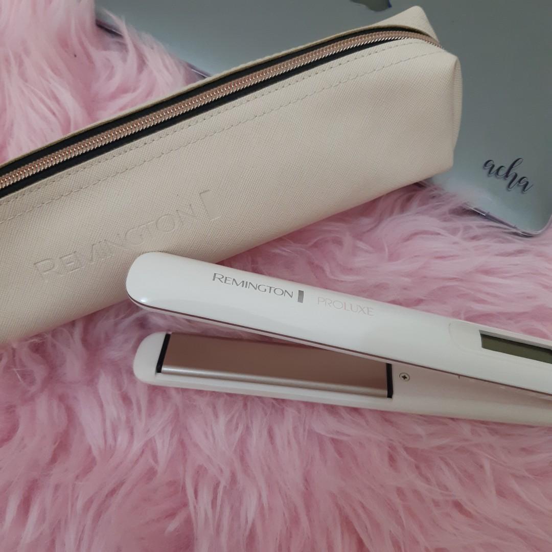Pink remington hair straightener