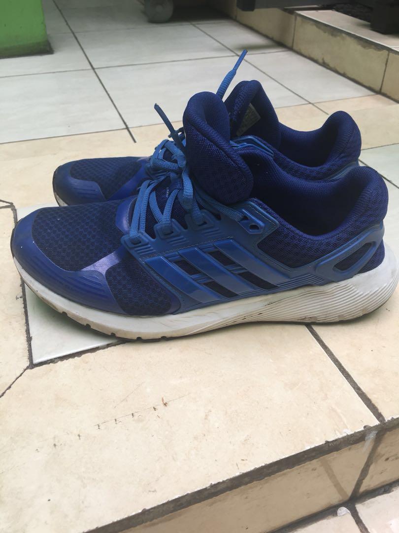 Harga sepatu deals cloudfoam ori