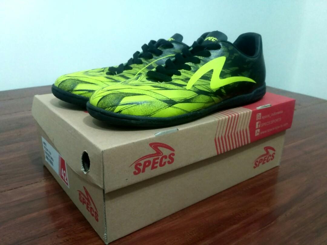 Sepatu Futsal Specs Olah Raga Baju Olahraga Di Carousell