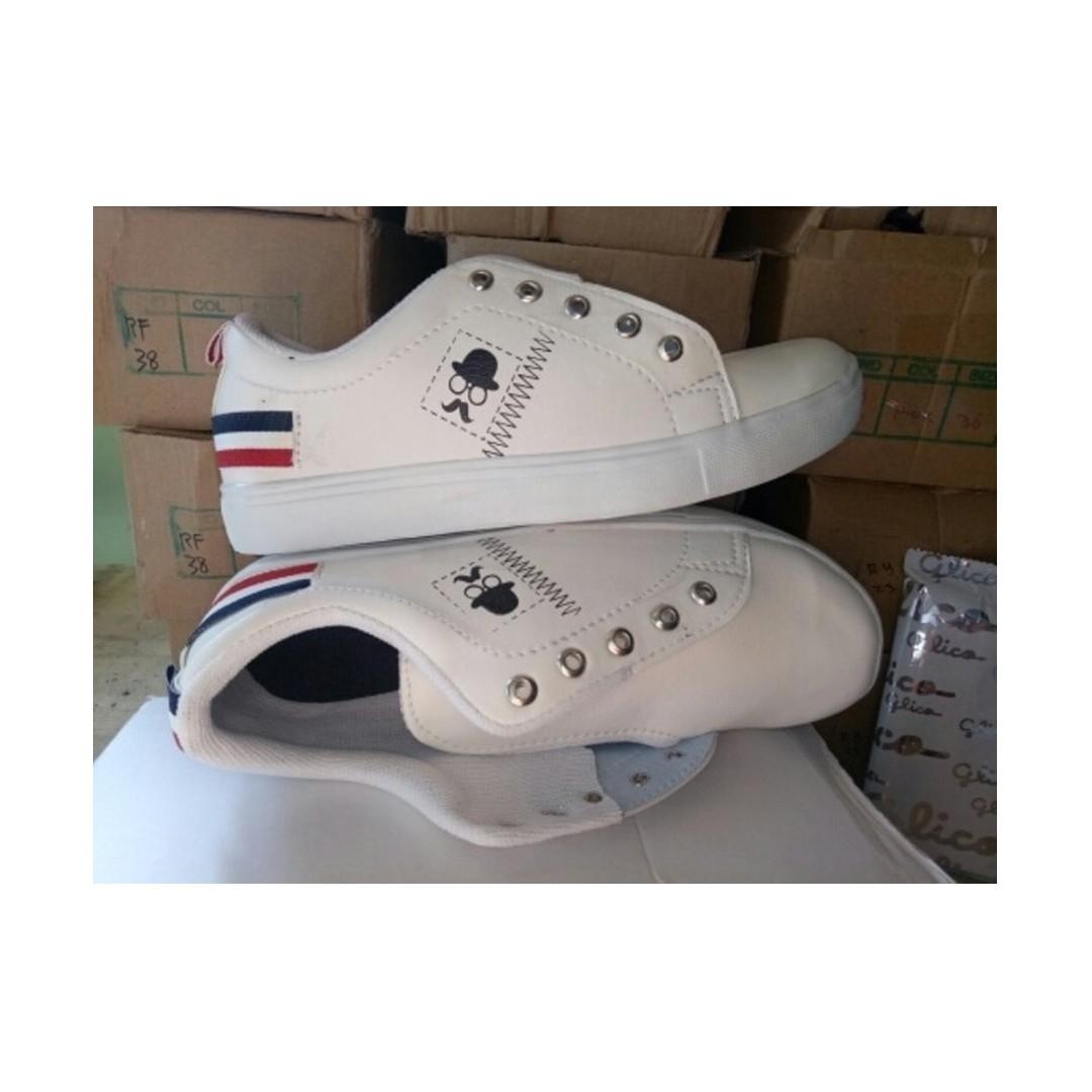 sepatu sepatu wanita sepatu sekolah sepatu kuliah sepatu kerja sepatu anak sepatu remaja sepatu skets sepatu sneakers white sneakers korean