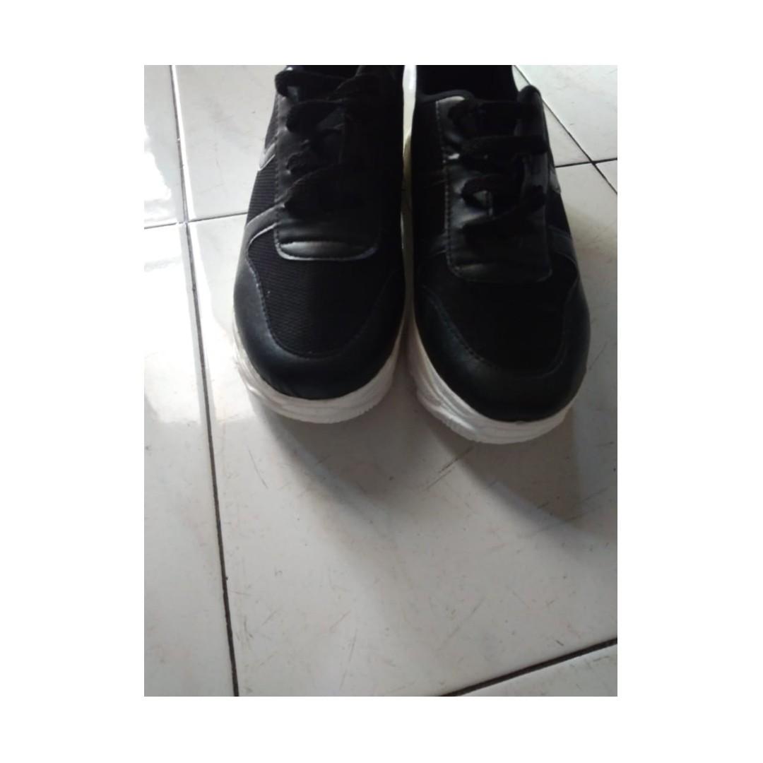 Sepatu Sepatu Wanita Sepatu Sekolah Sepatu Kuliah Sepatu Kerja Sepatu Anak Sepatu Remaja Sepatu Skets Sepatu Sneakers White Sneakers Korean Sneakers Sneakers Murah Sepatu Import Sepatu Sneakers Import Sepatu Murah Zalora Zilingo Bershka