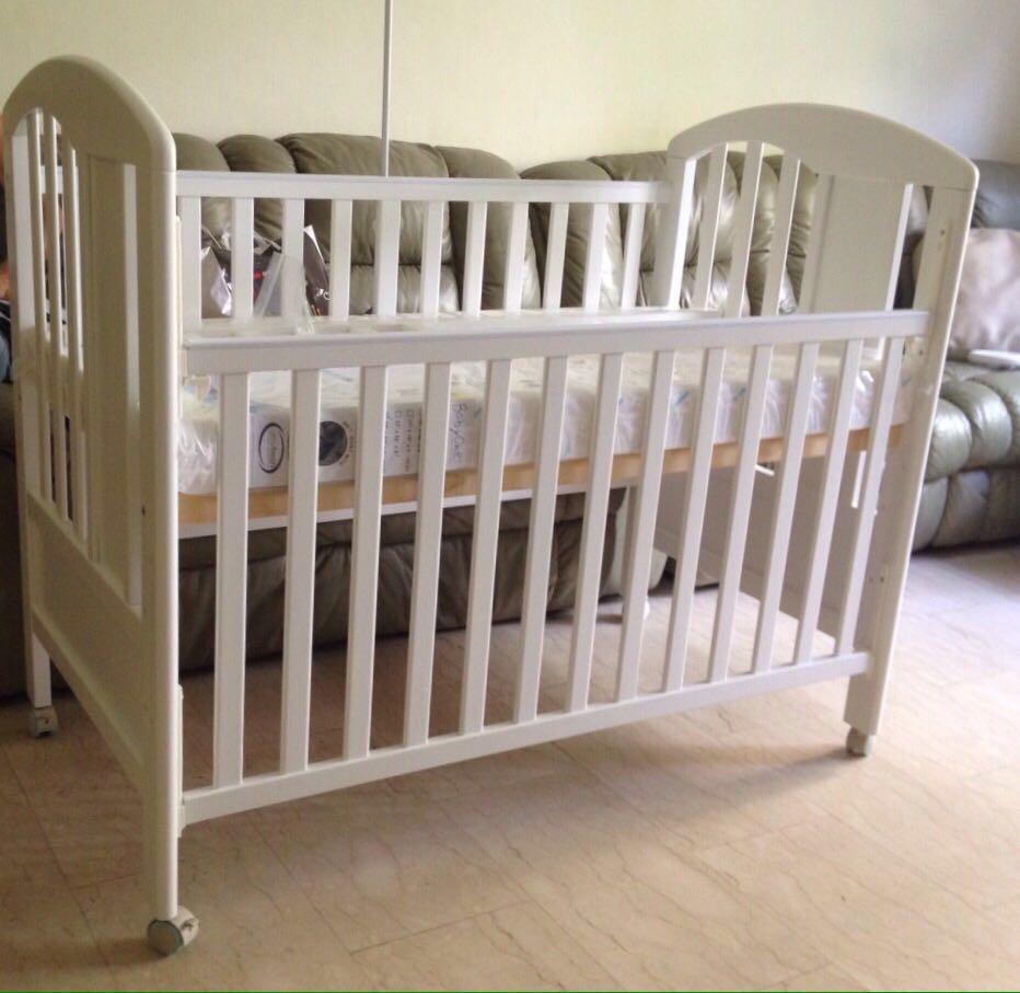 baby crib side protection