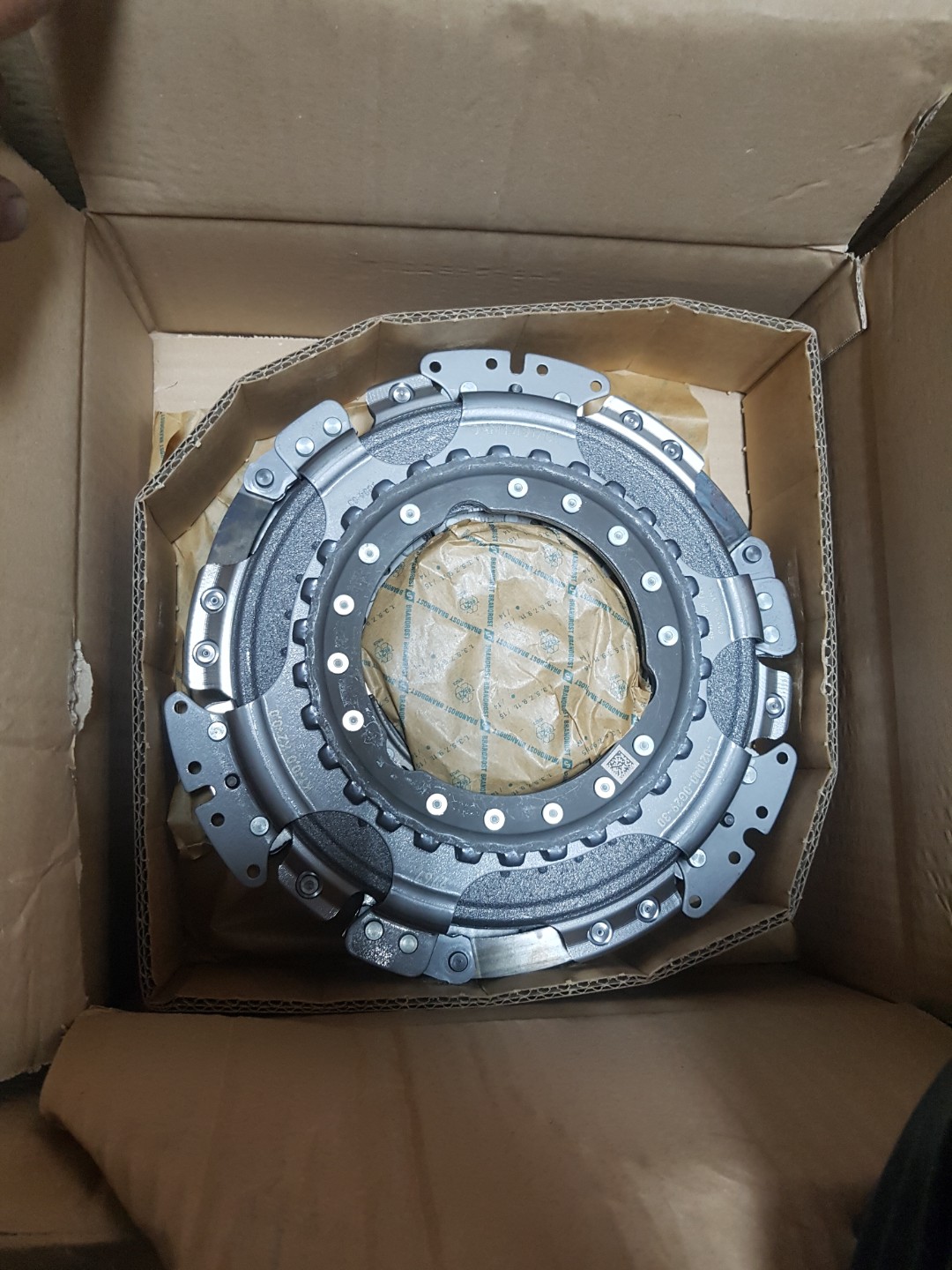 clutch plate flywheel VW polo 1.2tsi year 2012, Car Accessories, Accessories on Carousell