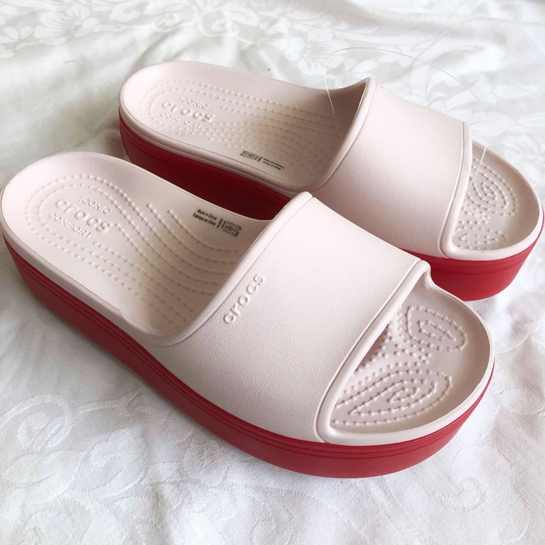 crocs pink slides