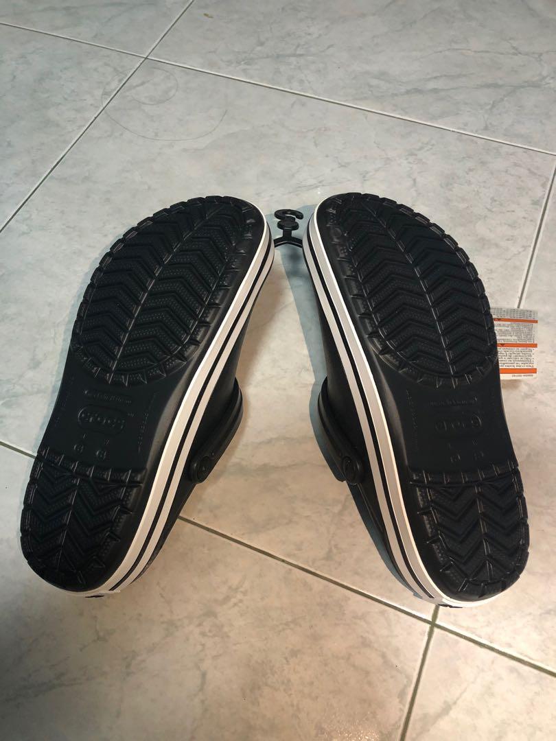 crocs w8 size