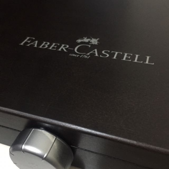 全新Faber-castell 72 水溶性木顏色連兩層木架 八折