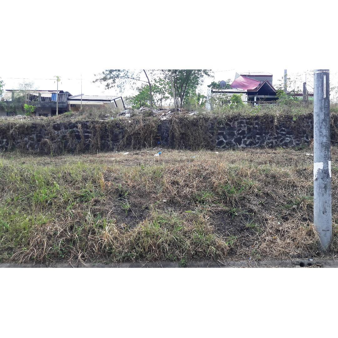 FOR SALE RESIDENTIAL LOT (Category: Lot) located in Quezon City. Submitted by mondy_mond (Listing ID 218501758, Image 1). Description: *Block 4, Lot 19 Cattleya Street, Villa Ana Maria Subdivision, Barangay San Jose, Rodriguez, Rizal *40 square meters *Fully developed subdivision with water, power, telephone, and Internet connections available *1 block away from subdivision gate *25-30 minutes away from Commonwealth Avenue, Quezon City thru Payat