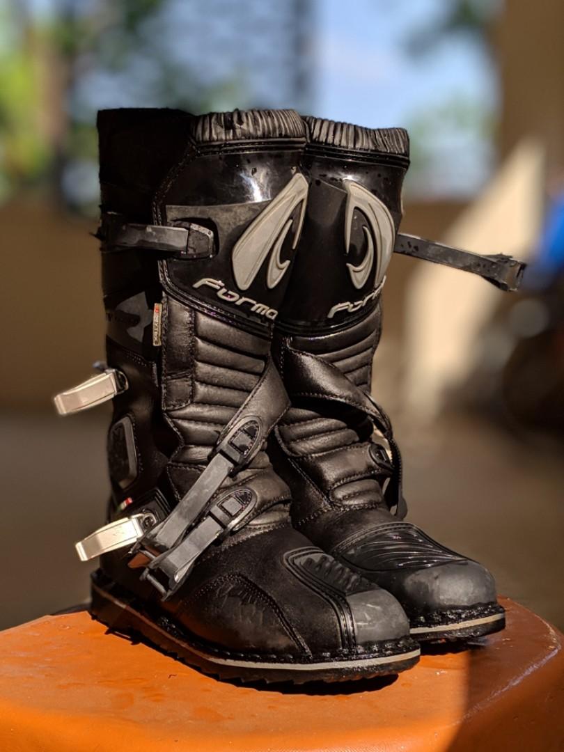 Forma store terra boots