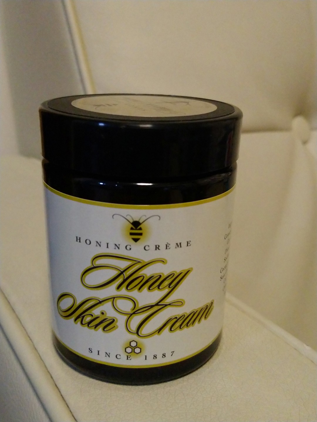 Honey Skin Cream 100ml Henri willig, 美容＆化妝品, 沐浴＆身體護理, 沐浴及身體護理 身體護理