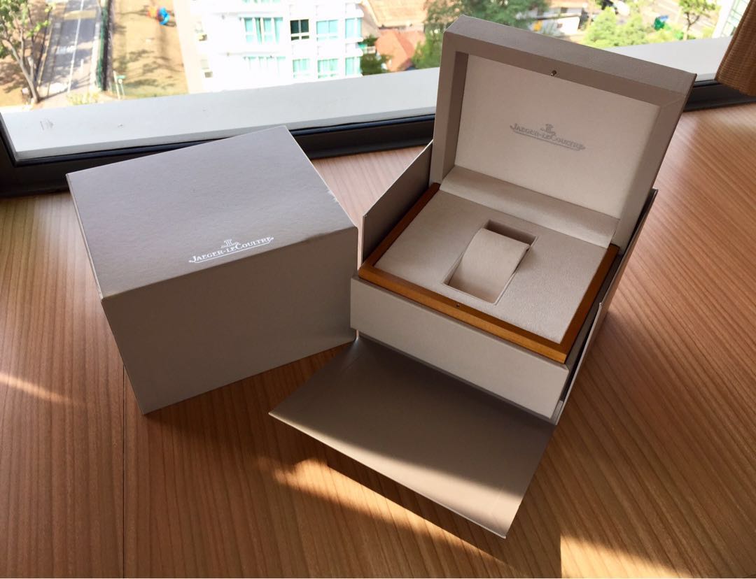 JAEGER LECOULTRE Watch Box Luxury Watches on Carousell