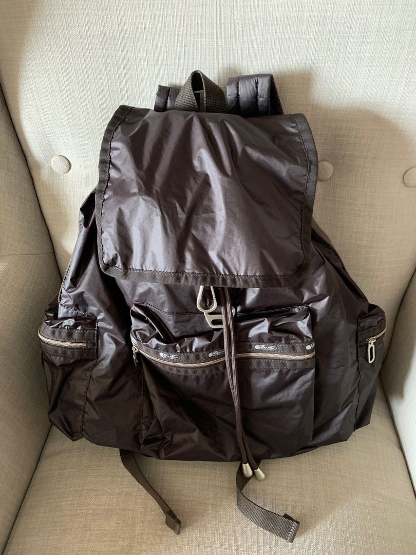 Lesportsac 3 store zip voyager backpack