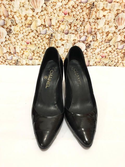 where are chanel shoes made