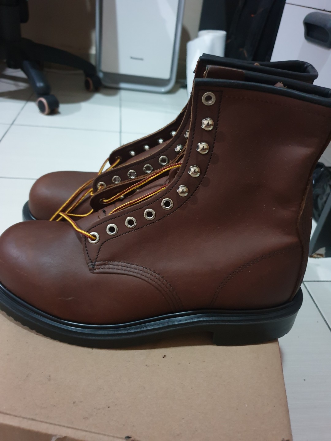 Red wing shop boots 2233