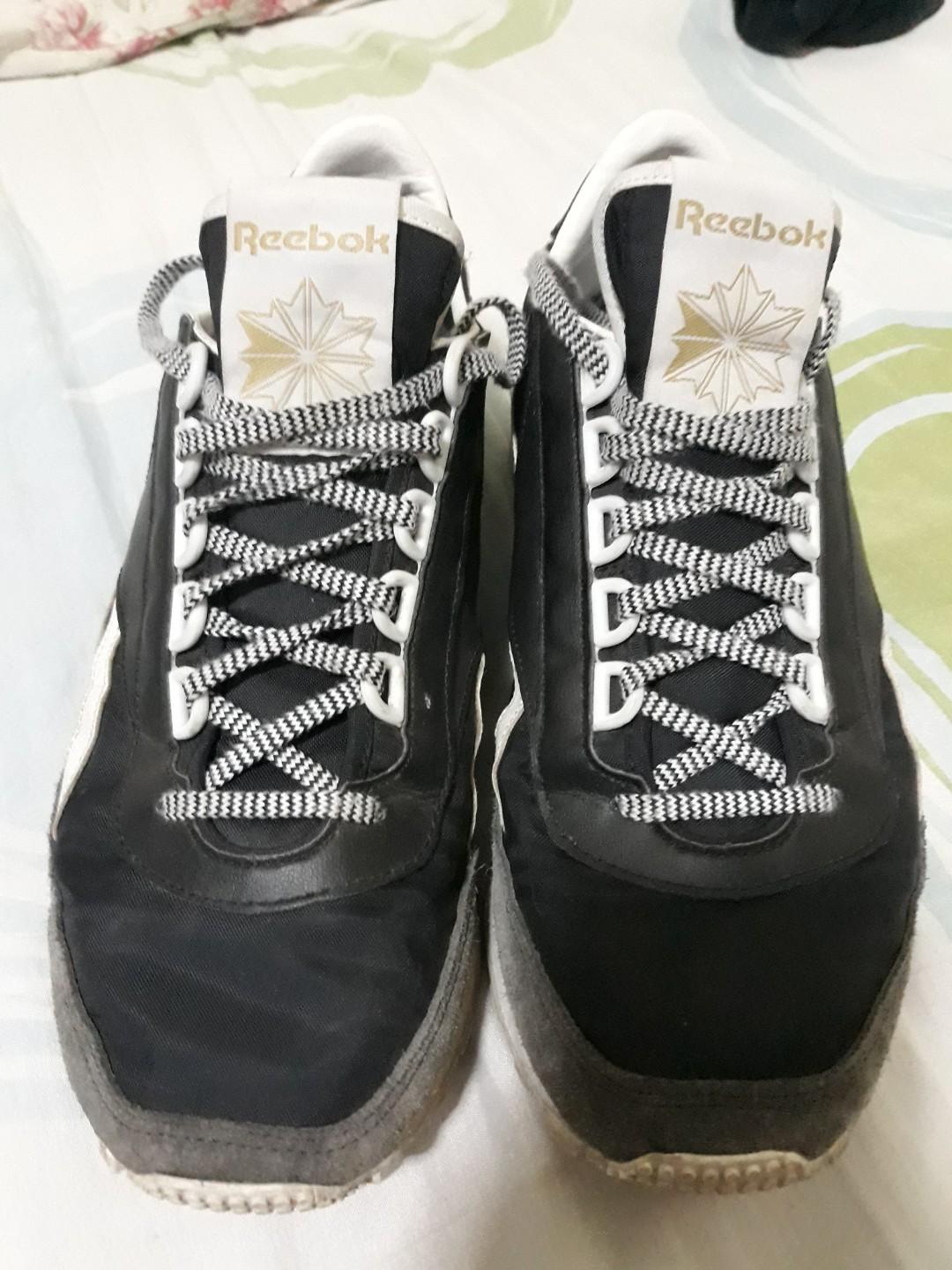 Reebok Athlete's Shoe Size 8.5US Men on 